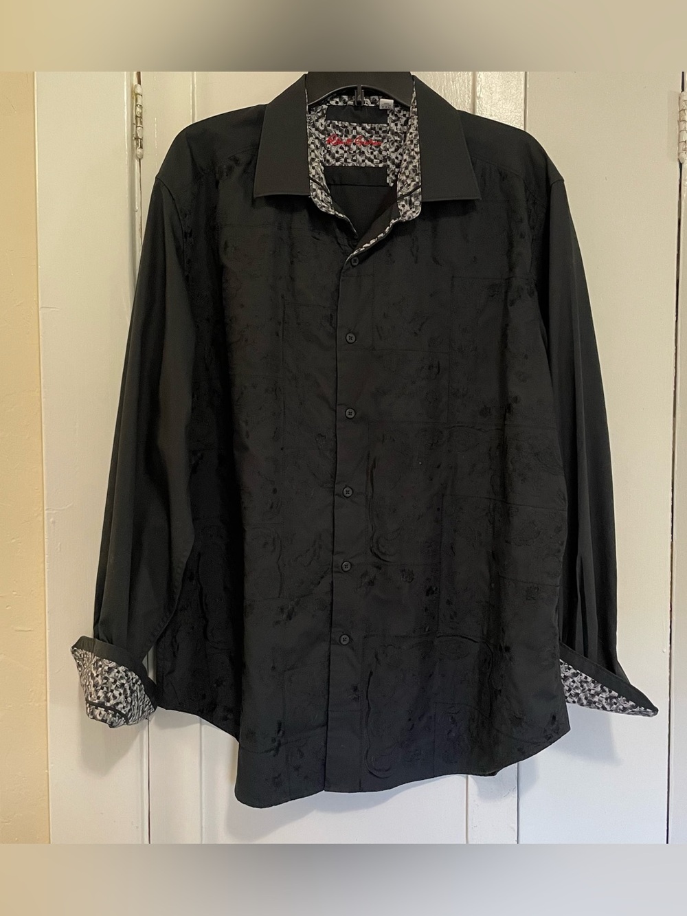 Robert Graham Black Shirt with Monochrome Printed Collar 2xl